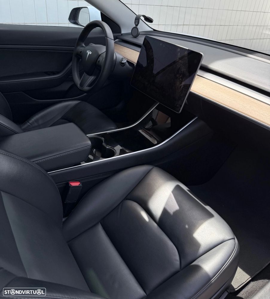 Tesla Model 3 Standard Range Plus RWD - 3