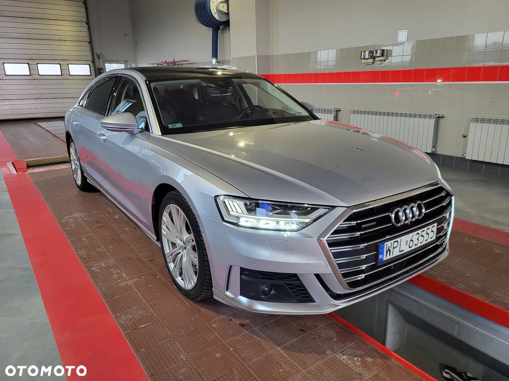 Audi A8 - 6