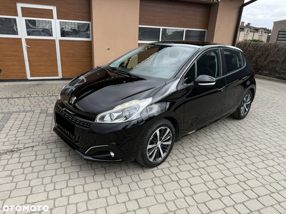 Peugeot 208 82 VTI Allure - 12