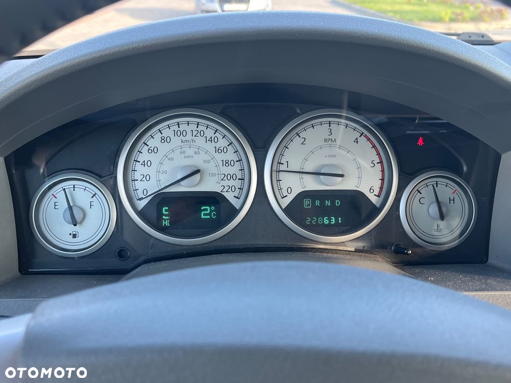 Chrysler Grand Voyager 2.8 CRD Touring - 6