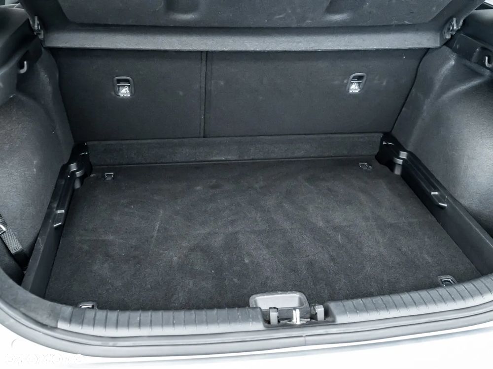 Kia Ceed 1.5 T-GDI M - 28