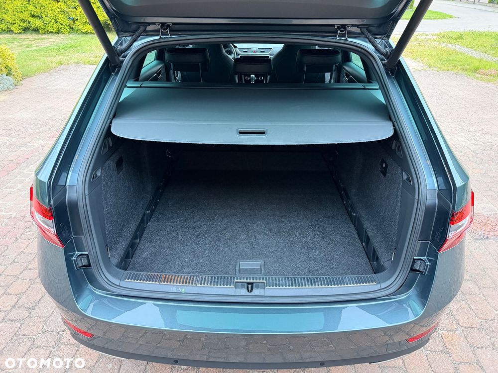 Skoda Superb 2.0 TSI 4x4 Sportline DSG - 27