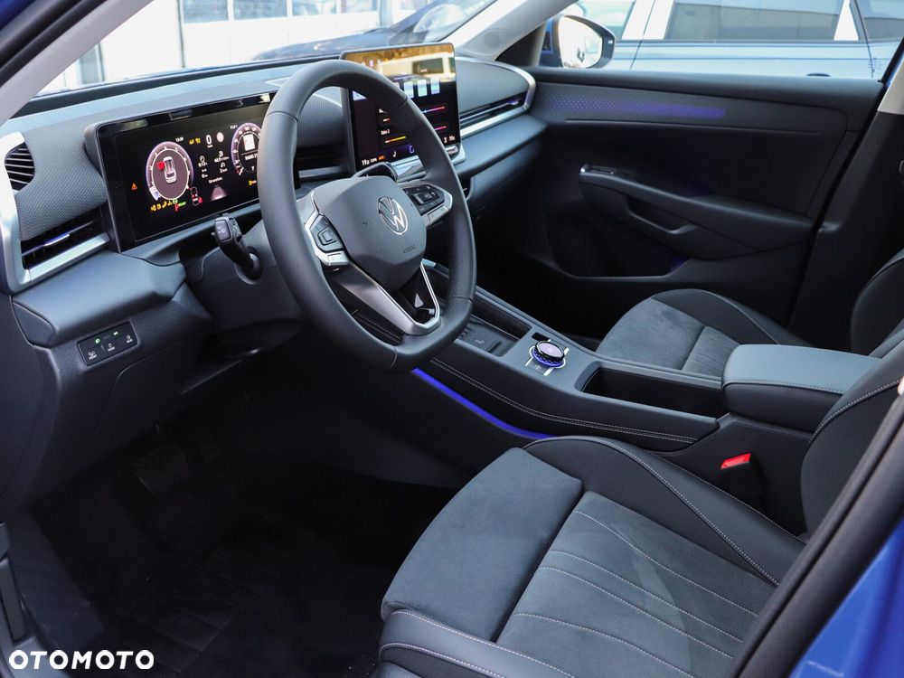 Volkswagen T-Roc - 11