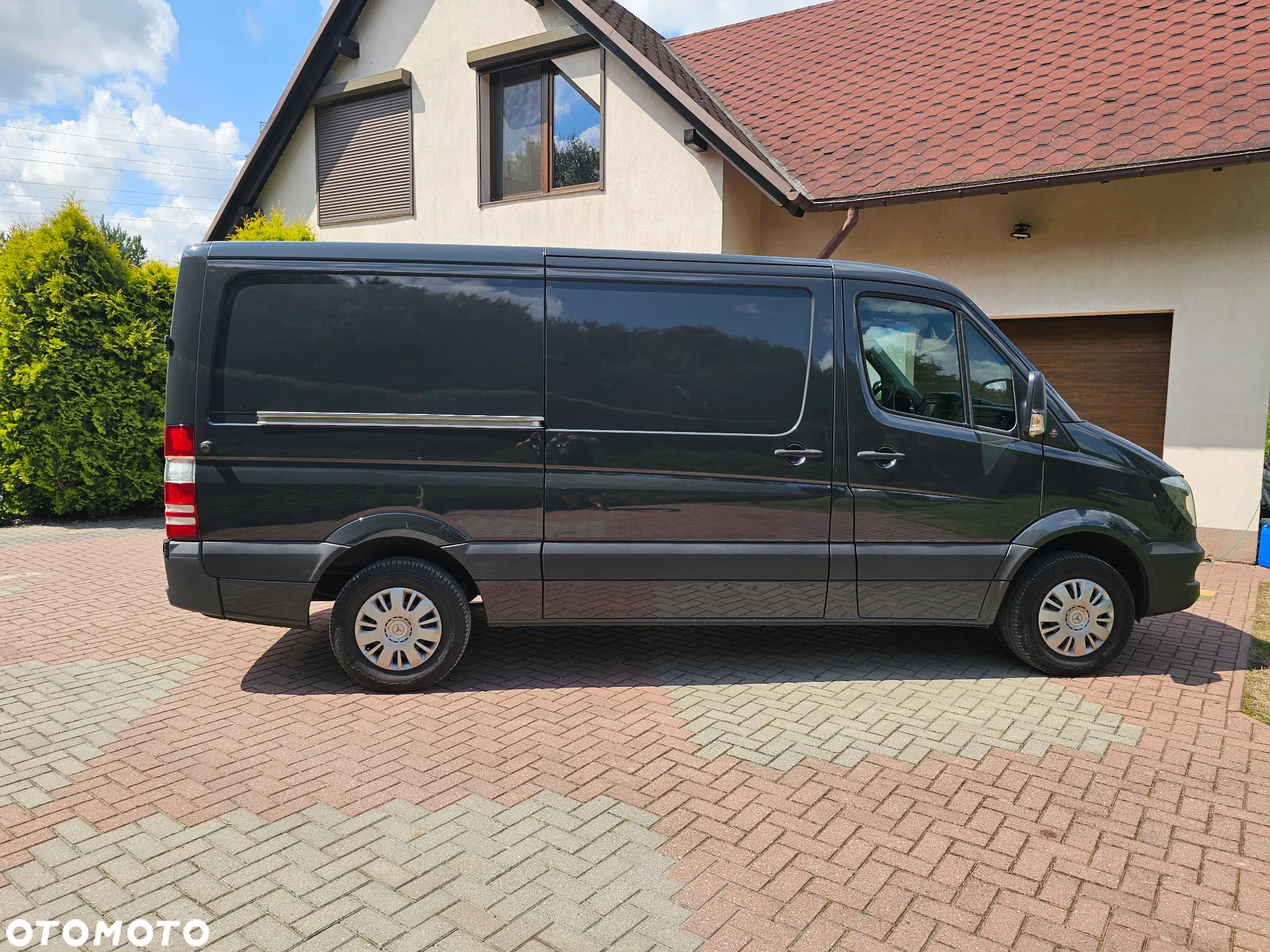 Mercedes-Benz Sprinter - 12