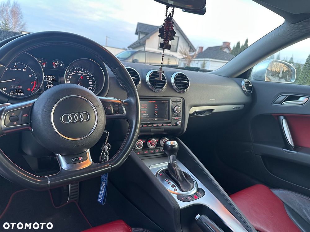 Audi TT S Coupé - 13