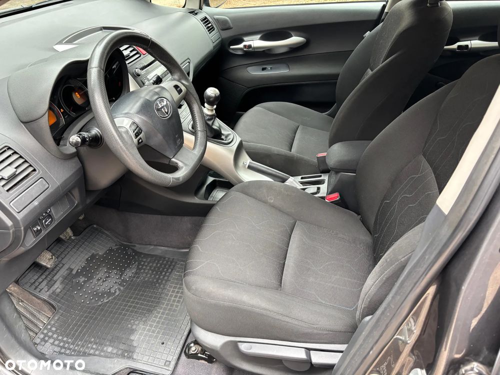 Toyota Auris 1.33 VVT-i Active - 5