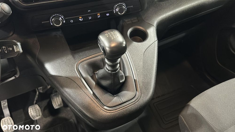 Toyota Proace City - 16