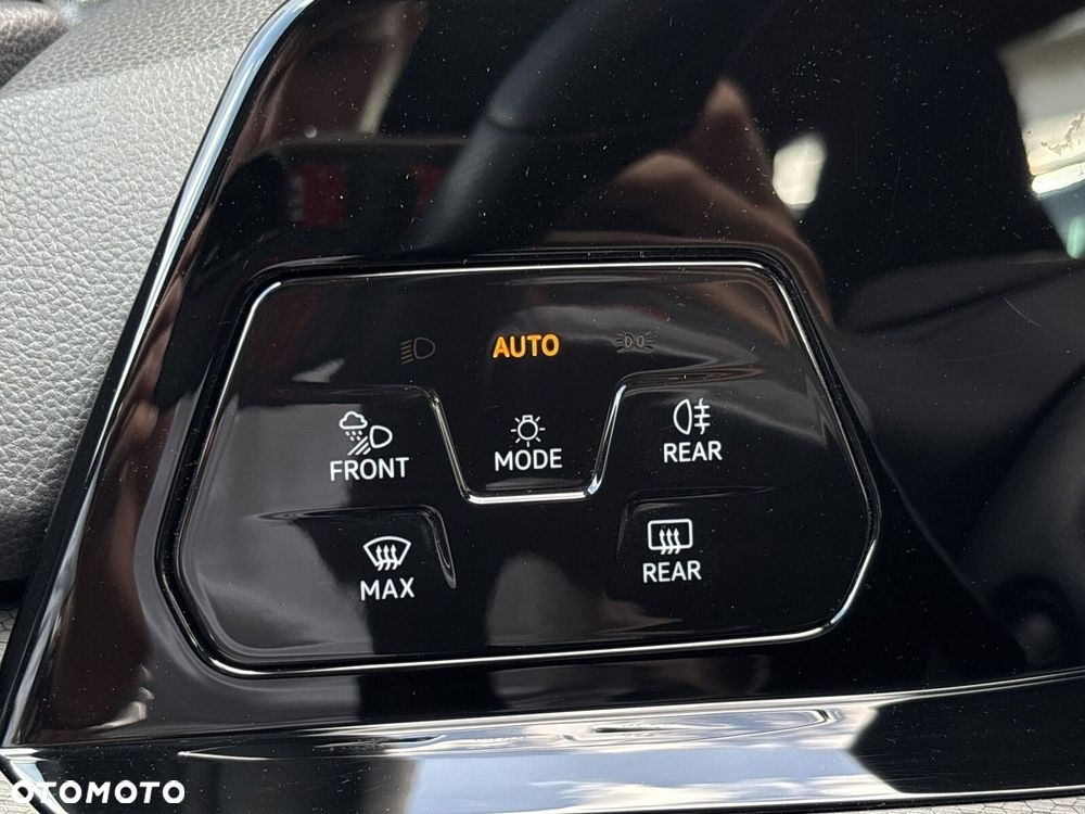 Volkswagen Golf - 19