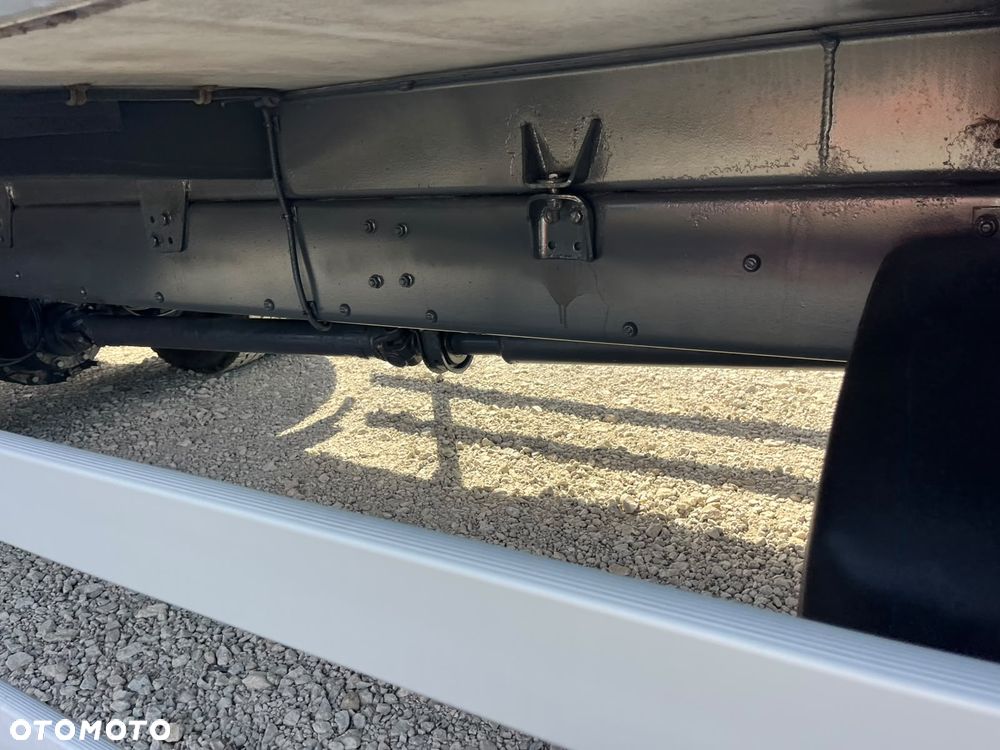 Volvo Dzierżawa izoterma z windą, otwierany bok - 25