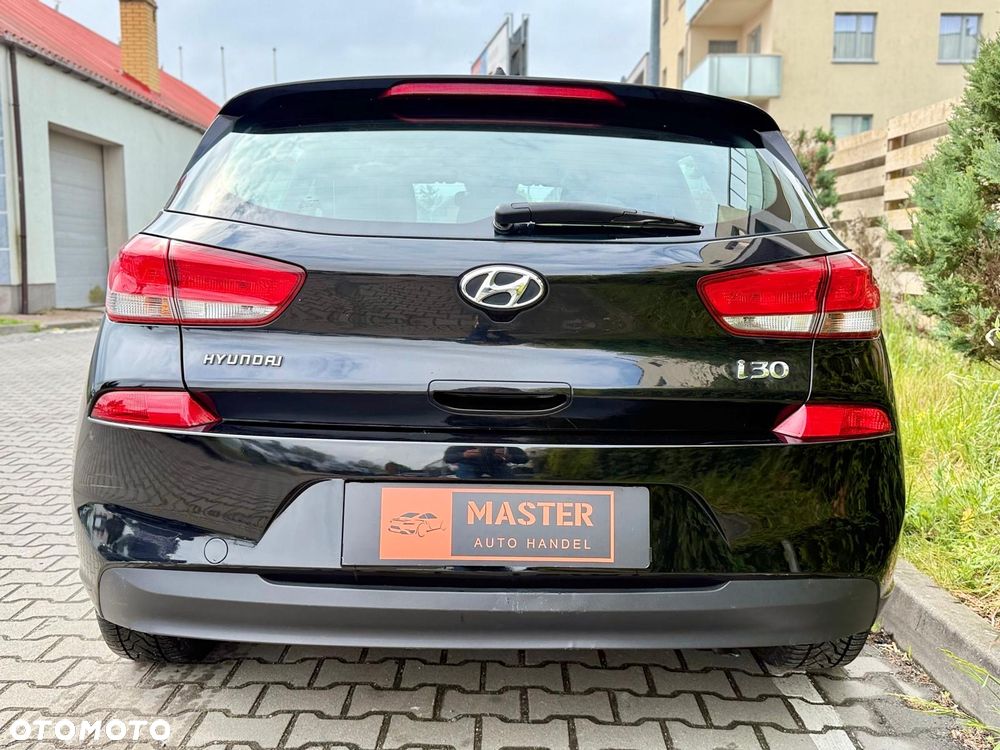 Hyundai i30 blue 1.4 Style - 13