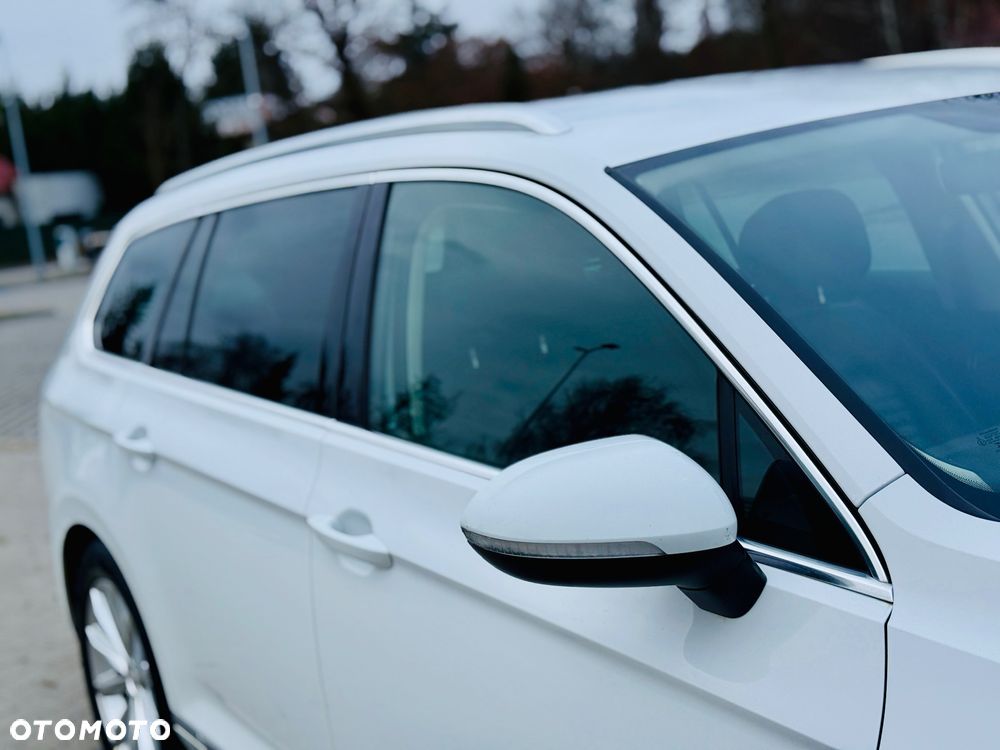 Volkswagen Passat Variant 2.0 TDI SCR 4Motion DSG Highline - 26