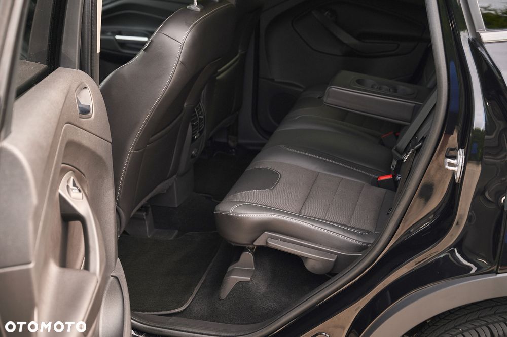 Ford Kuga - 27