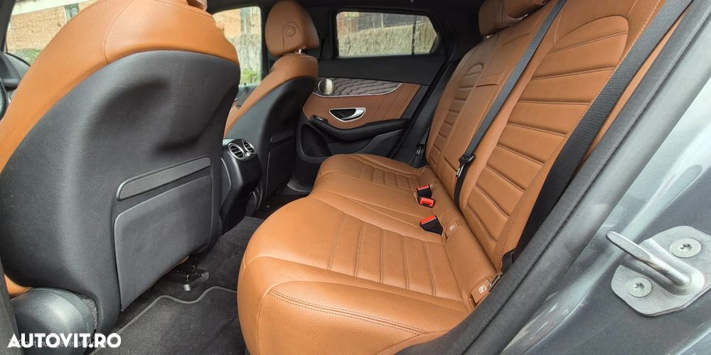 Mercedes-Benz GLC Coupe 300 d 4Matic 9G-TRONIC AMG Line - 7