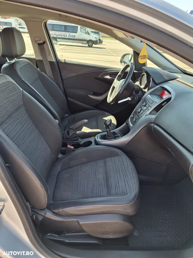 Opel Astra 1.6 CDTI ECOTEC Dynamic - 11