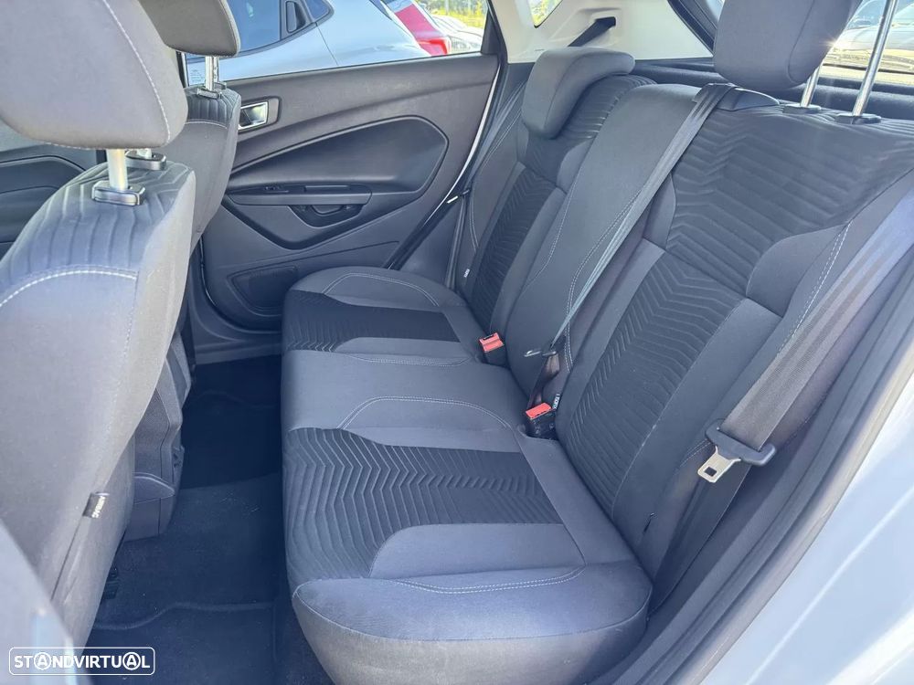 Ford Fiesta 1.0 T EcoBoost Titanium - 14