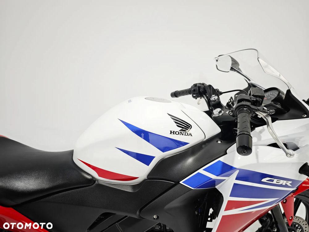 Honda CBR - 11