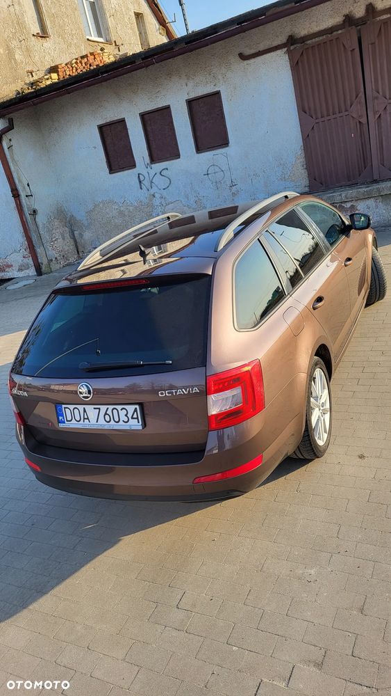 Skoda Octavia 1.4 TSI Style DSG - 5