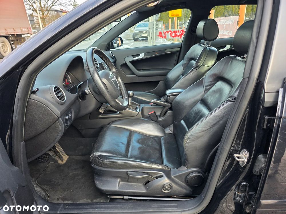 Audi A3 Sportback 2.0 TDI DPF quattro Attraction - 12