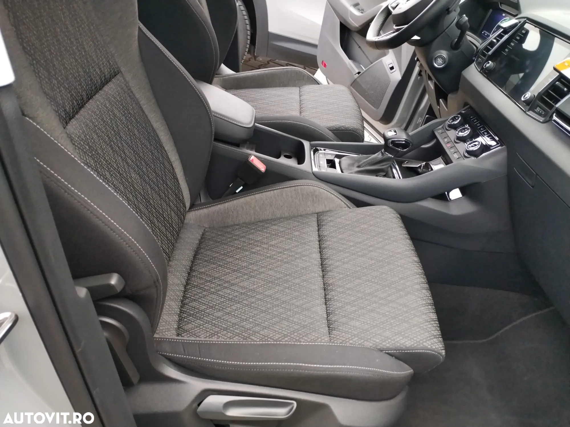 Skoda Karoq 1.5 TSI DSG Selection - 24