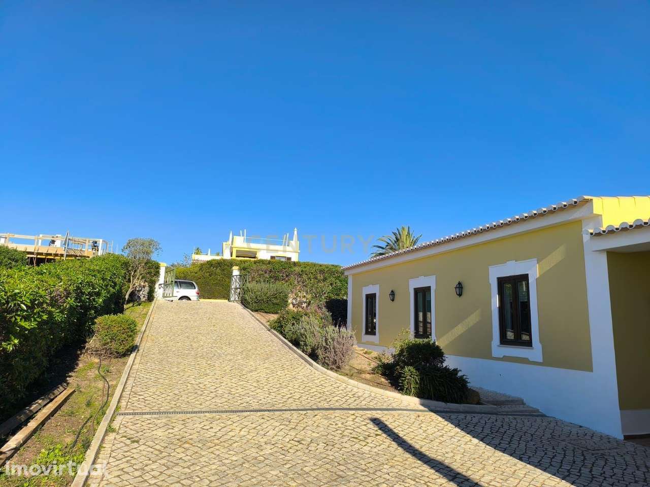 Moradia T4 Independente – Um Refúgio de Conforto e Elegância - Grande imagem: 3/28