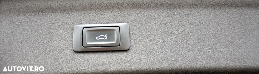 Audi Q3 2.0 TFSI Quattro Stronic Design - 12