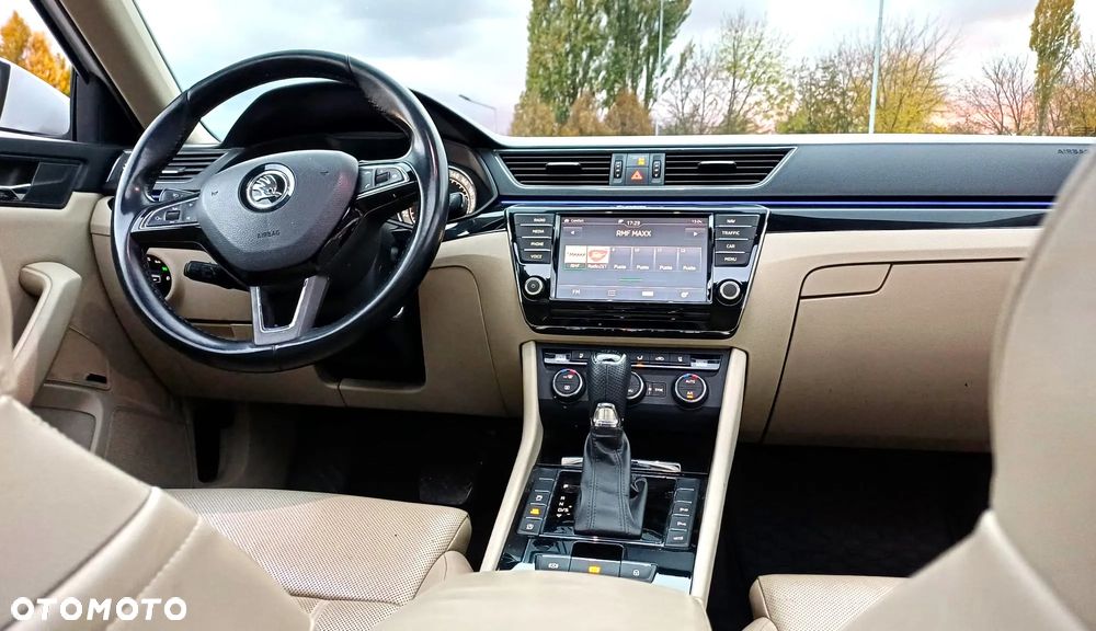 Skoda Superb Combi 2.0 TSI 4x4 DSG L&K - 14