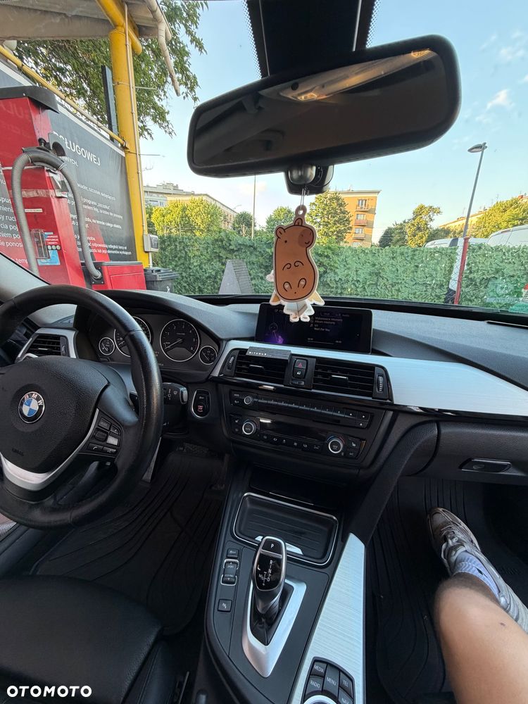 BMW Seria 3 - 12