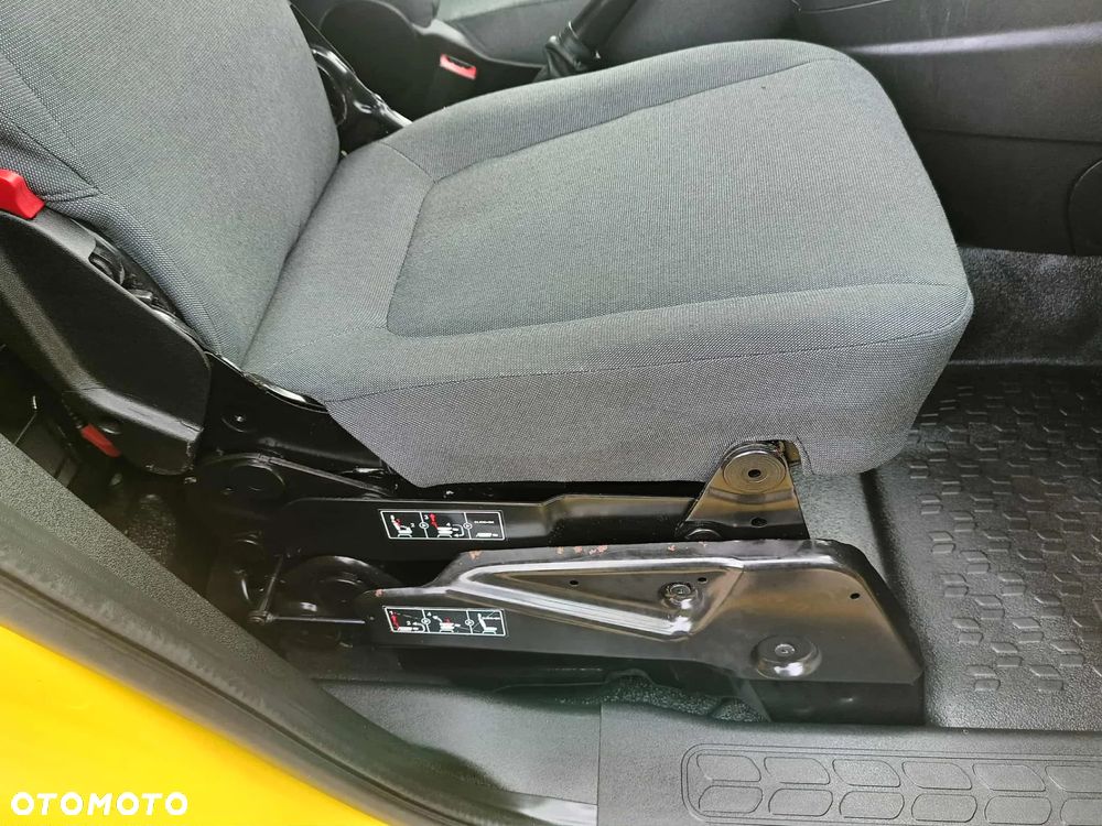 Fiat DOBLO MAXI - 16