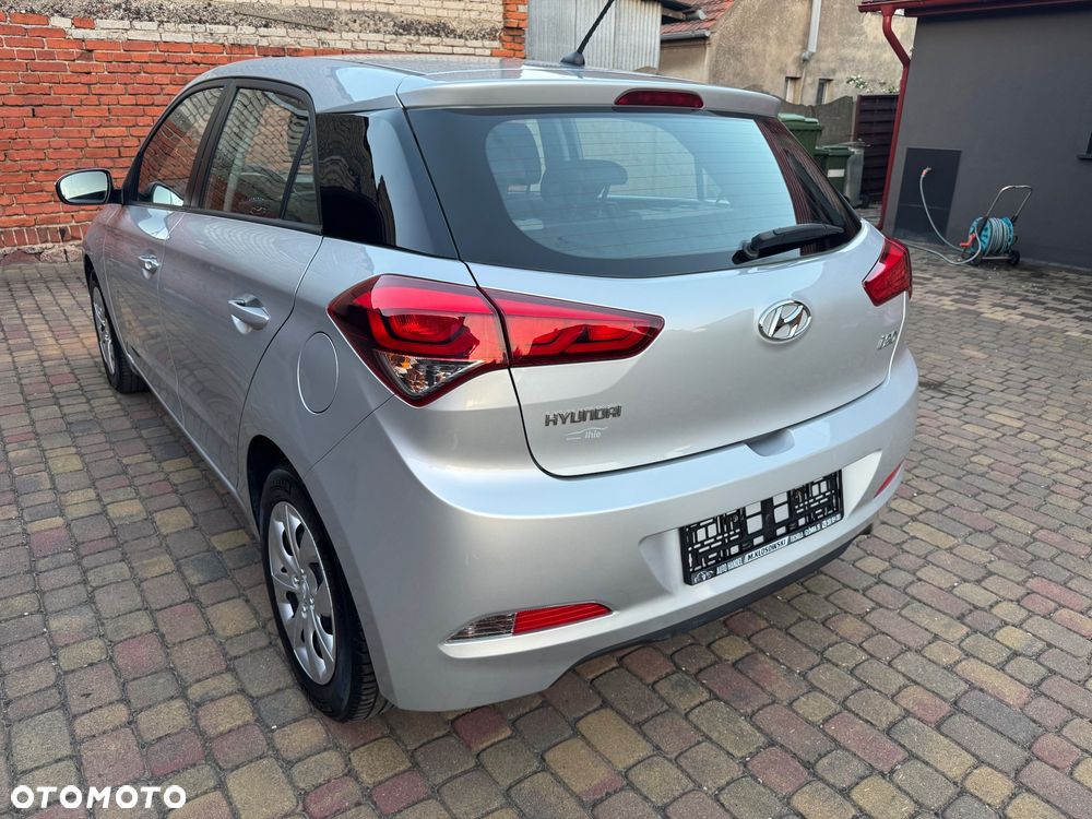 Hyundai i20 1.2 Pure - 5