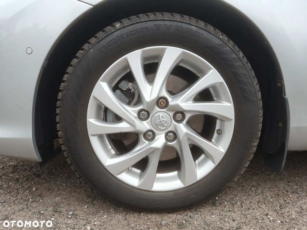 Toyota Auris Hybrid 135 Prestige - 6