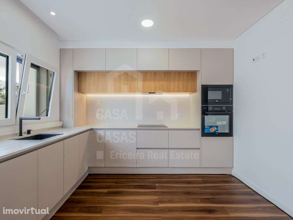 Vende Moradia T2 - Ericeira 6 km, A Casa das Casas - Grande imagem: 2/29