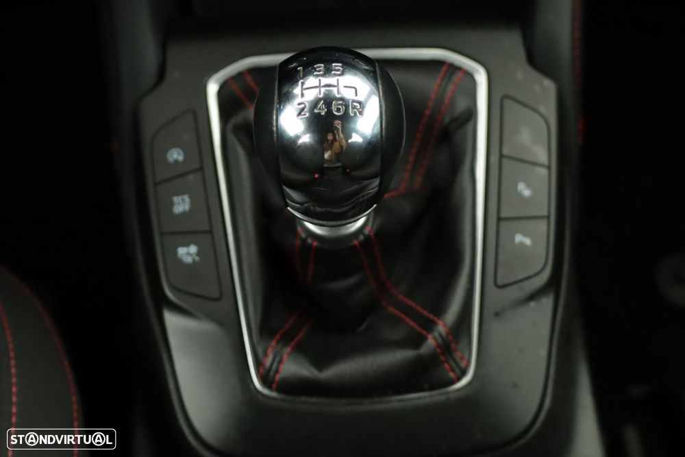 Ford Focus SW 1.0 EcoBoost MHEV ST-Line X - 14