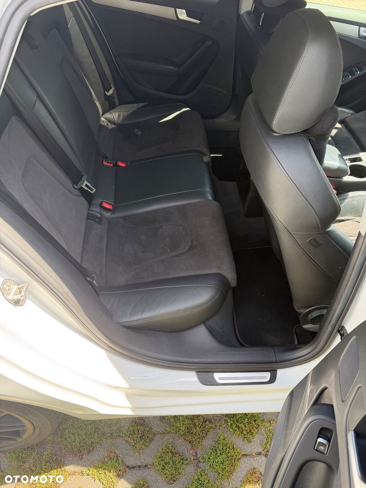 Audi A4 Limousine - 12