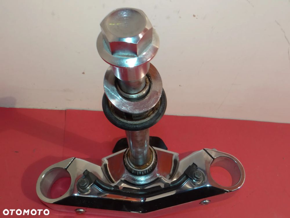 Y095   YAMAHA XV 1900 RAIDER PÓLKA DOLNA ZAWIESZENIA - 11