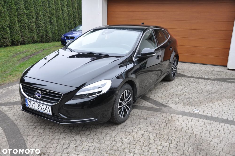 Volvo V40 D2 Inscription - 1