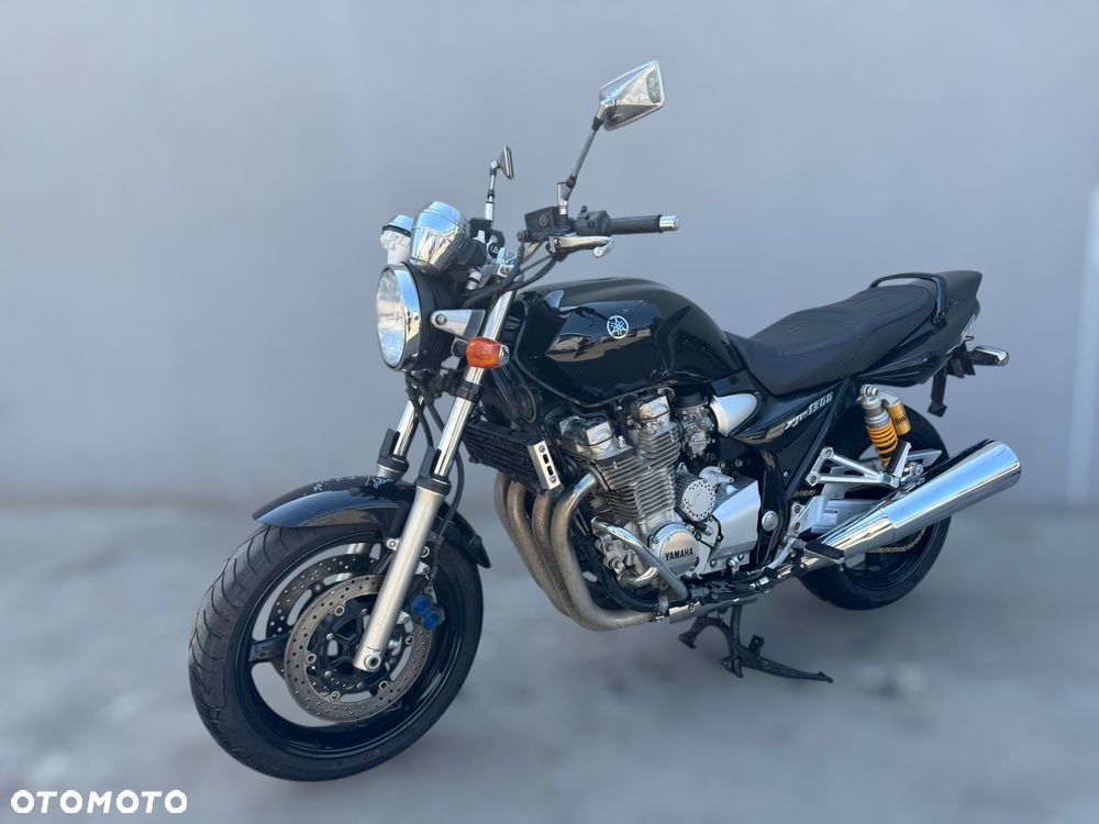 Yamaha XJR - 6