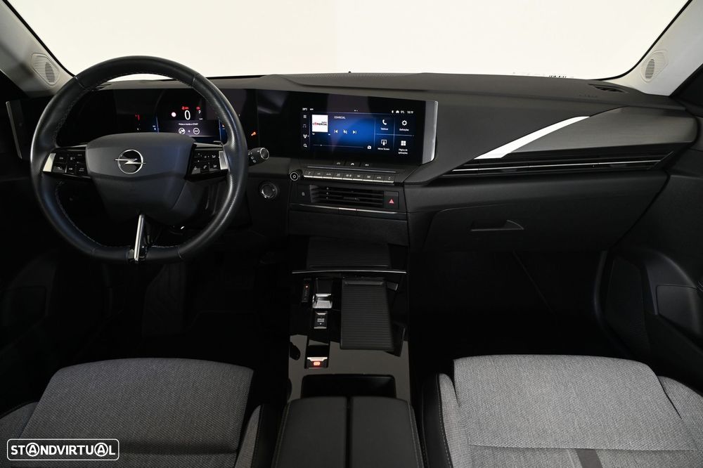 Opel Astra 1.2 T Elegance - 3