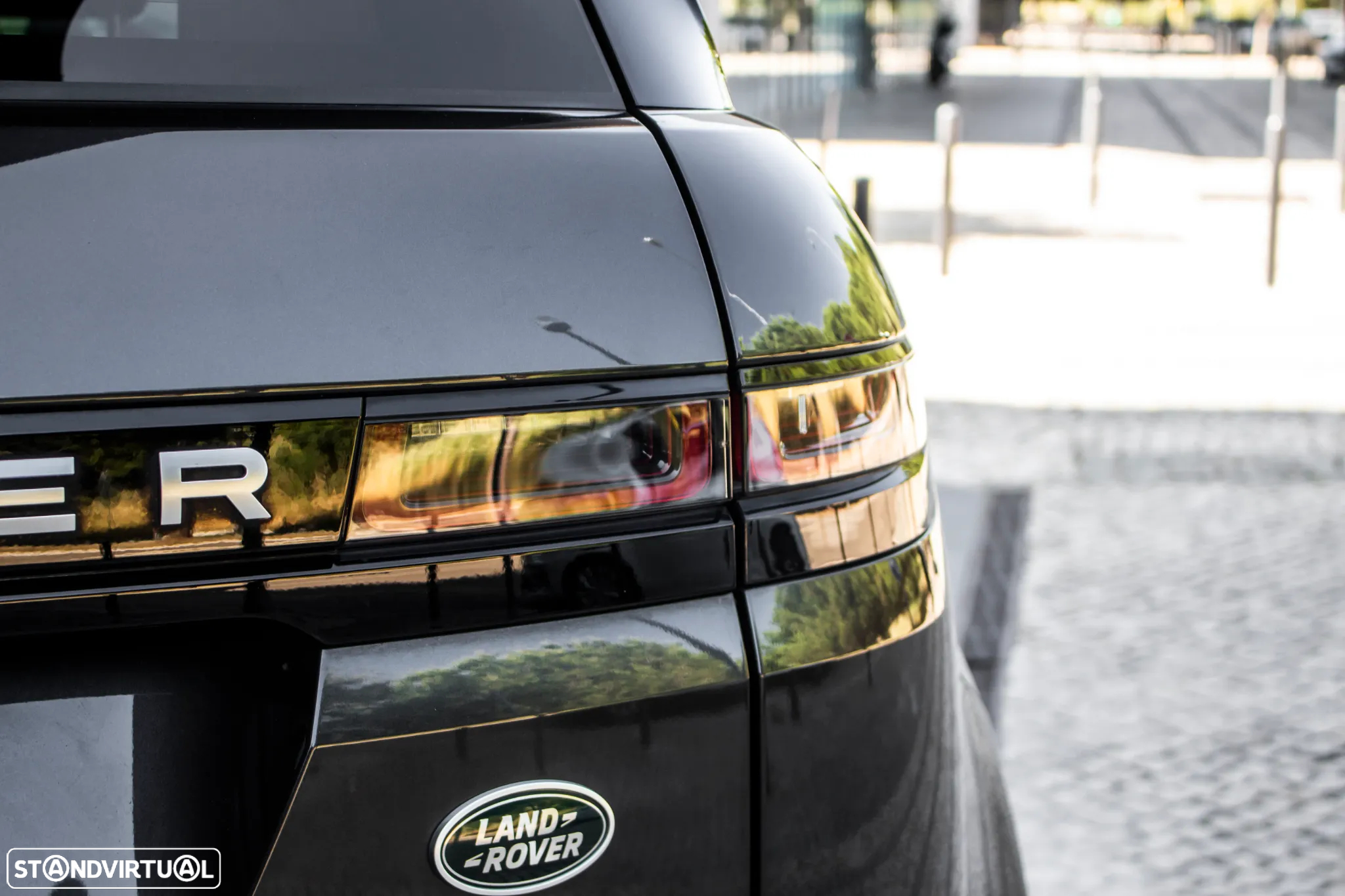 Land Rover Range Rover Evoque 2.0 D180 AWD HSE Auto - 11
