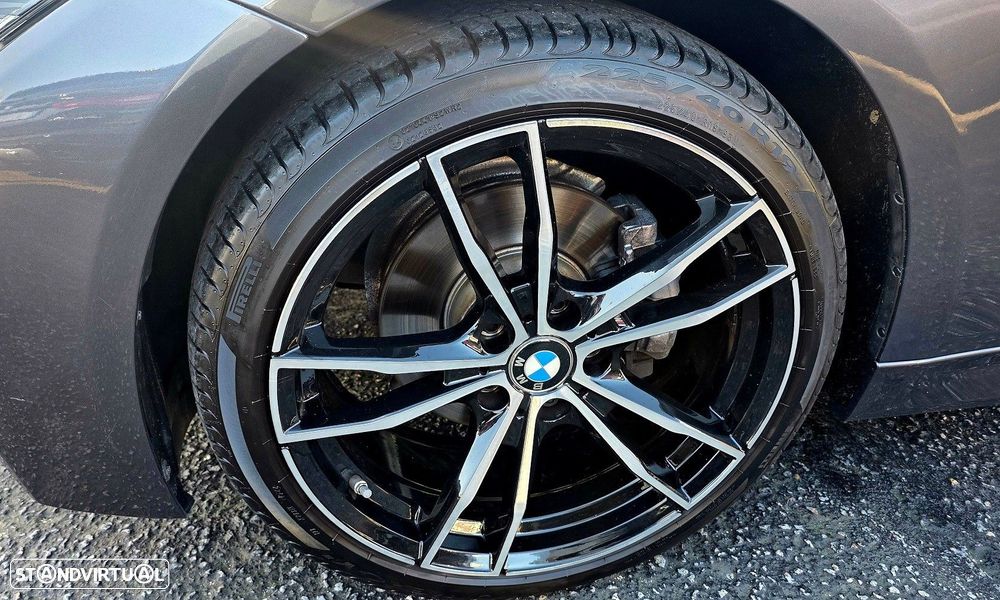 BMW 320 d Line Sport - 28