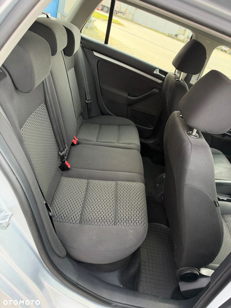 Volkswagen Golf 1.6 TDI BlueMotion Technology Comfortline - 20