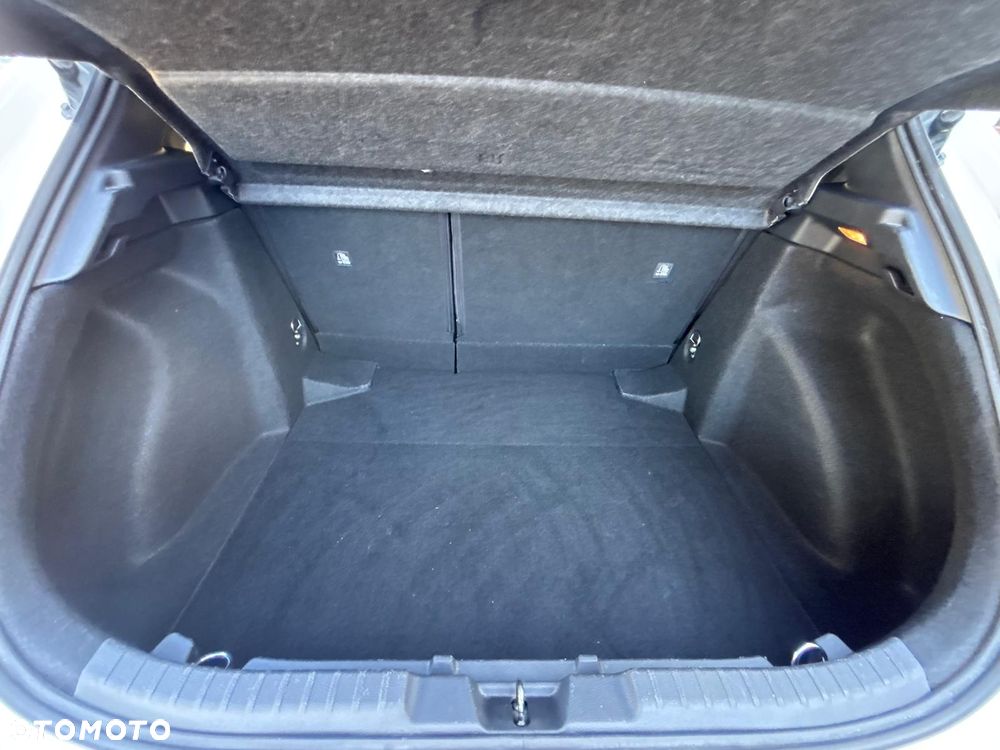 Toyota Corolla - 13
