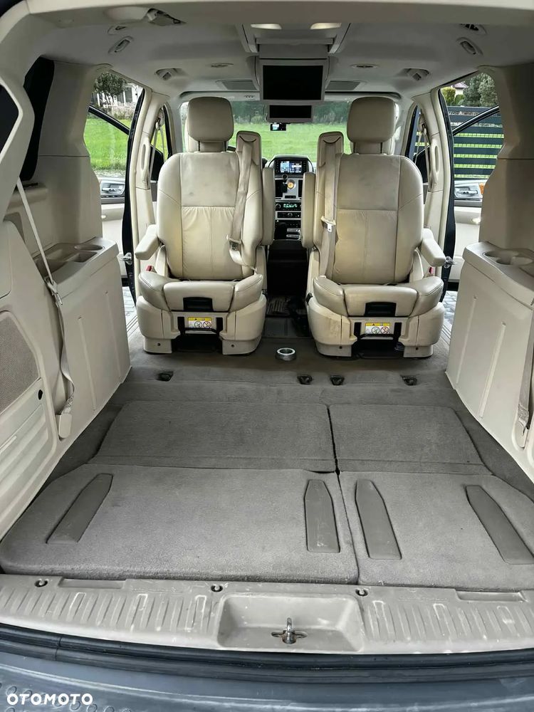 Chrysler Town & Country 4.0 Limited - 25