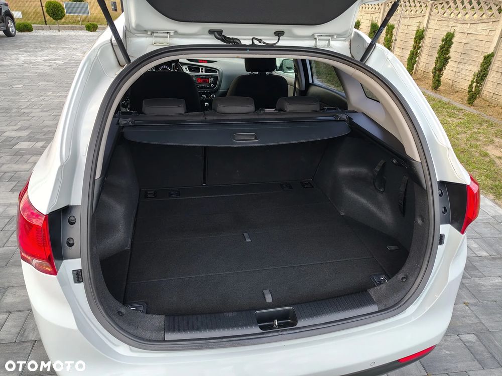 Kia Ceed 1.6 GDI Platinum Edition - 25