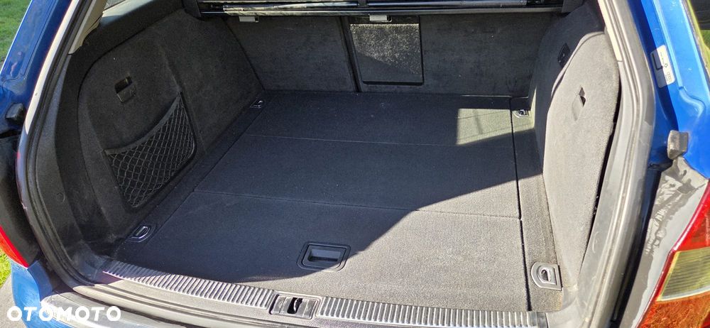 Audi A4 Avant 2.5 TDI Quattro - 10