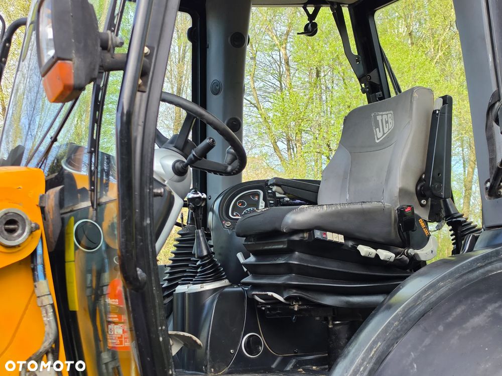 JCB 4CX / Szybkozłącze przód i tył - 10