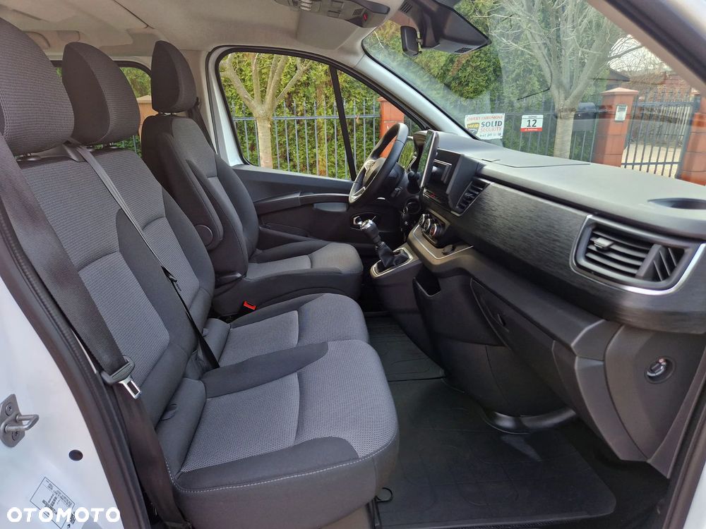 Renault Trafic 2.0 dCi - 26