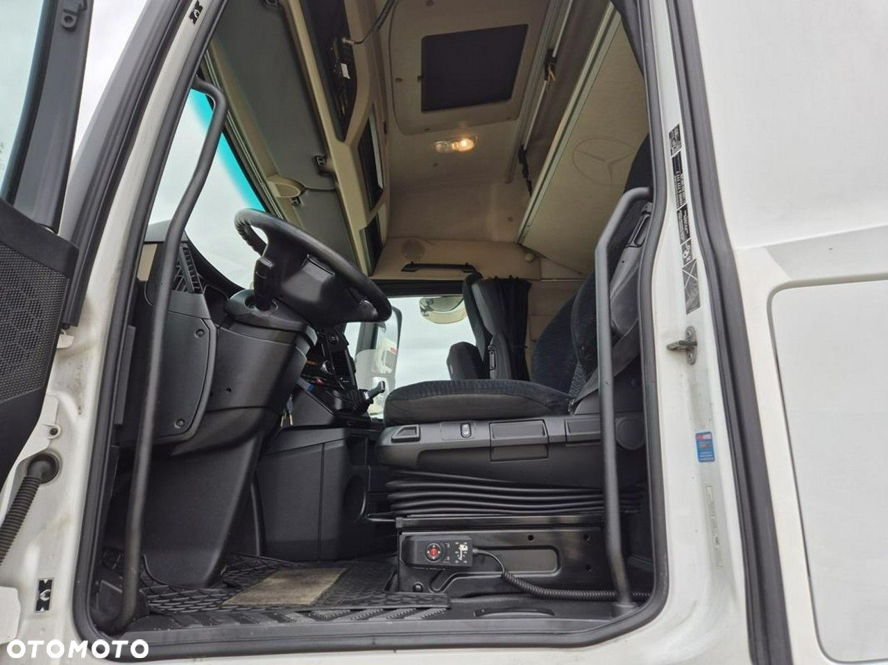 Mercedes-Benz Actros - 14