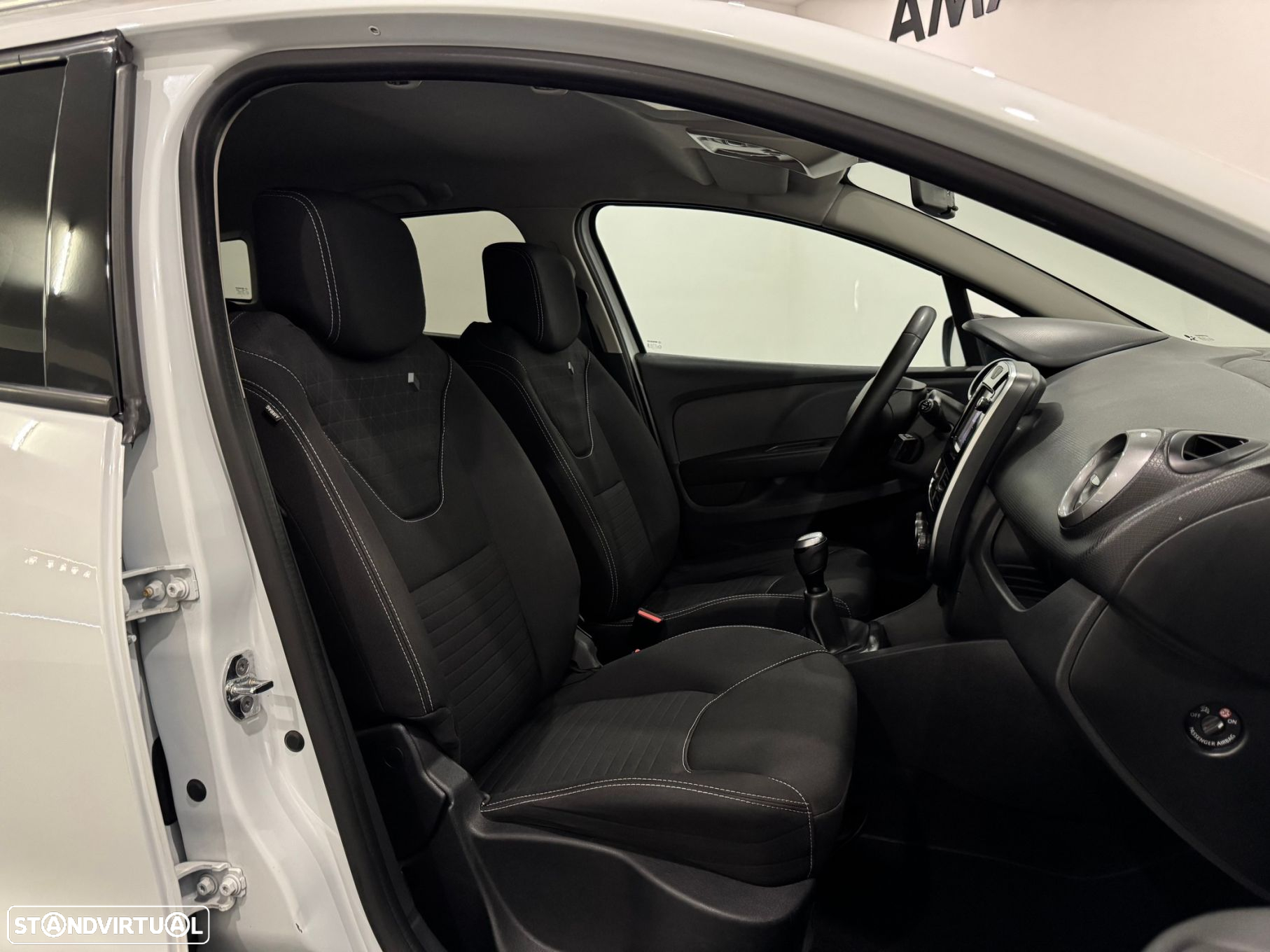 Renault Clio Sport Tourer 0.9 TCe Limited - 7