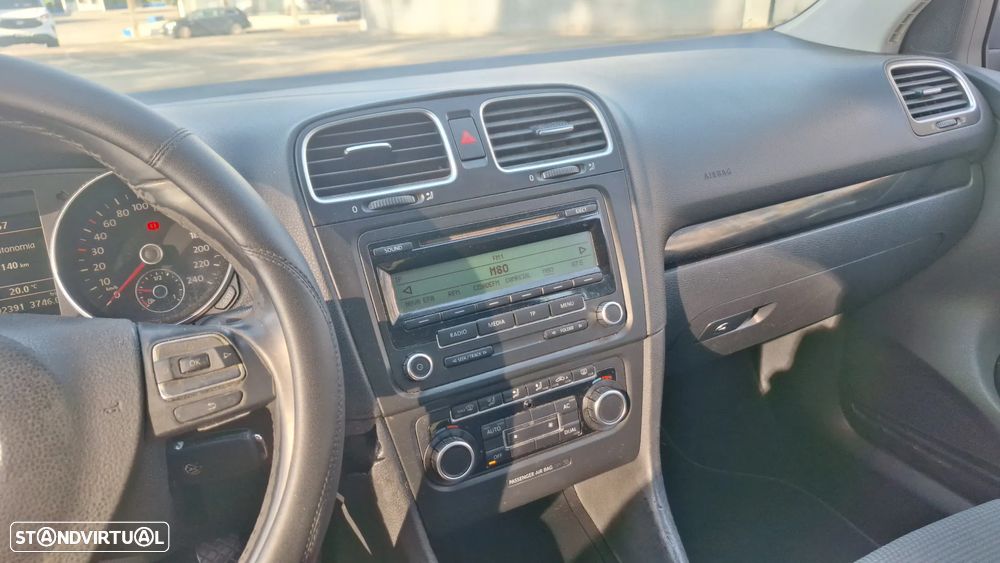 VW Golf 2.0 TDi Confortline - 11