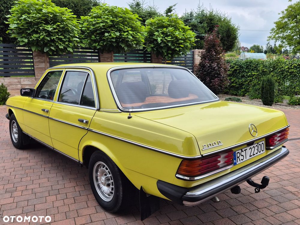 Mercedes-Benz W123 - 4